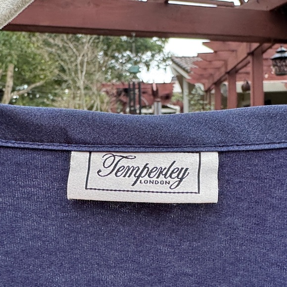 🩷 Temperly London; Designer loved by Stars! Over-Sized Navy L/S Top w/Satin M/L! - Picture 2 of 11